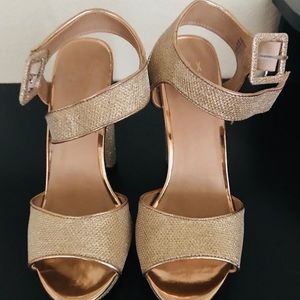 Mix #6 Gold Glitter block heel size 8 1/2